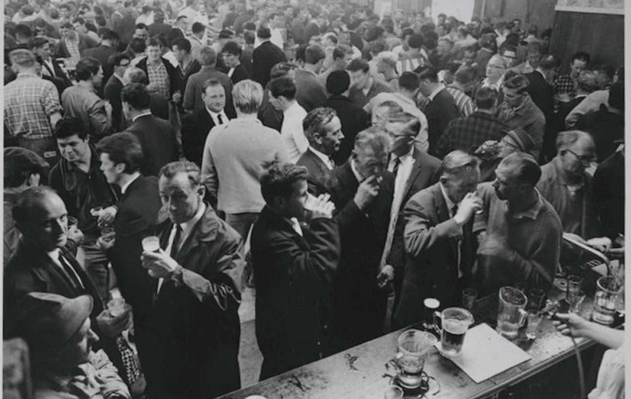 Evening Post (Wellington, N.Z.). The Evening Post (Newspaper) :Photograph of people drinking at the Porirua Tavern. Ref: PADL-000185. Alexander Turnbull Library, Wellington, New Zealand. http://natlib.govt.nz/records/22348242 
