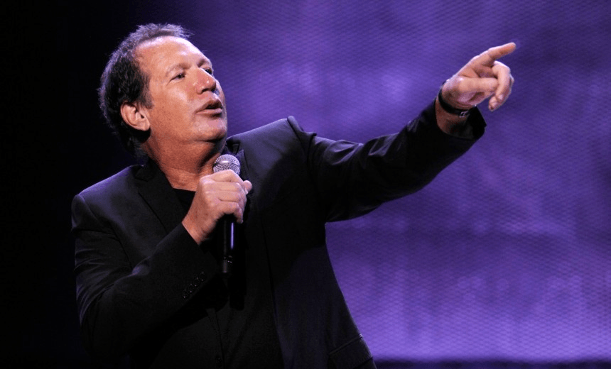 Garry Shandling  on stage in Los Angeles, 2009. Photo: Kevin Winter/Getty Images 
