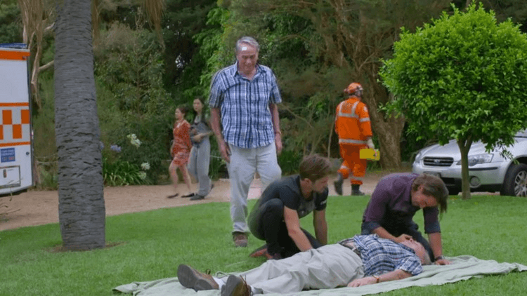 imageedit_714_6273456137