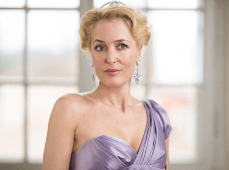 Gillian Anderson looking suitably upper-crust as Anna Palovna 