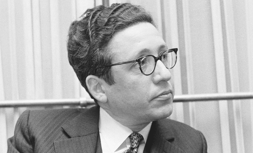 English satirist, journalist and broadcaster, Bernard Levin (1928 – 2004), 16th March 1973. (Photo by Evening Standard/Hulton Archive/Getty Images)