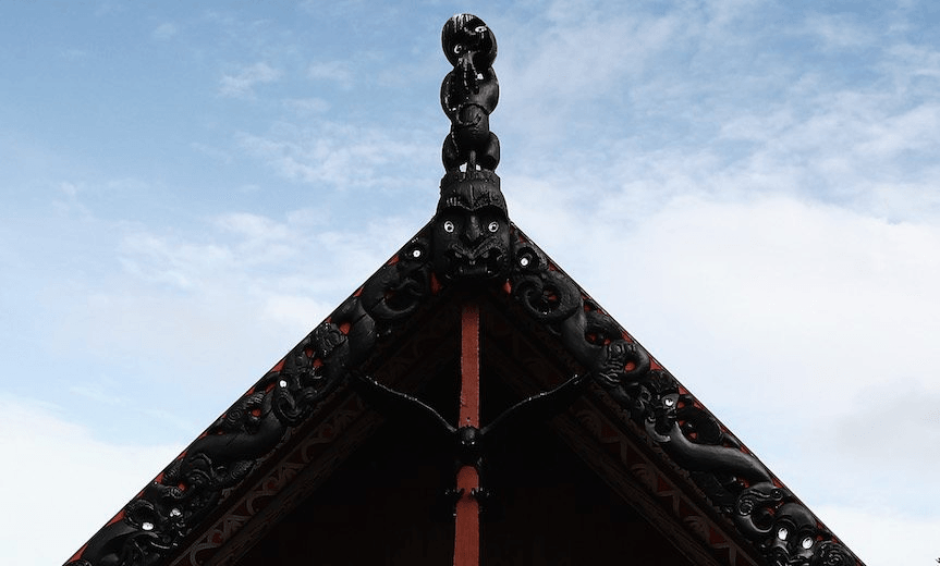 Tumutumuwhenua watches over Ōrākei marae (Image: Hannah Peters/Getty) 
