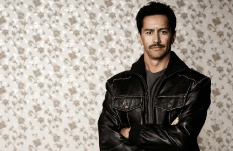 wayne-judd-outrageous-fortune-1046584437_77