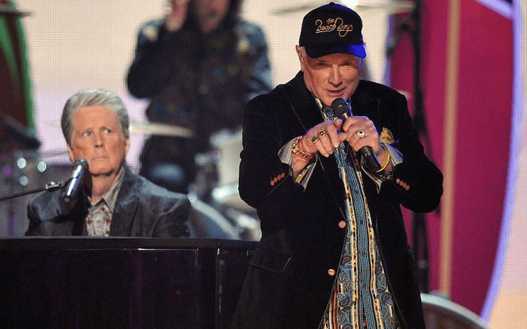 Brian Wilson and Mike Love perform at the 54th Annual GRAMMY Awards (Photo by Getty Images/Kevin Winter)