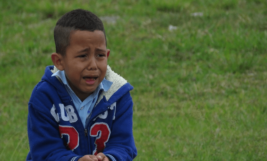 child-crying-1735221_1280