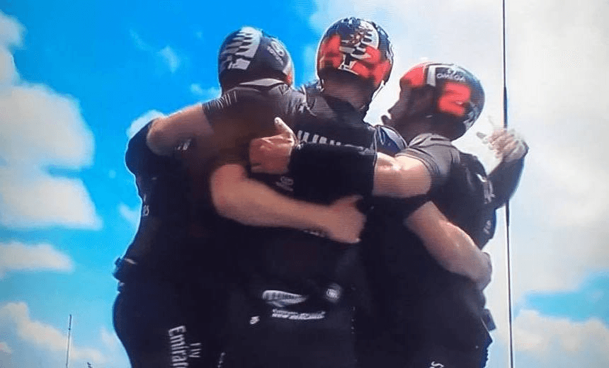 19553302_1897783393880733_2079004008_n (1)