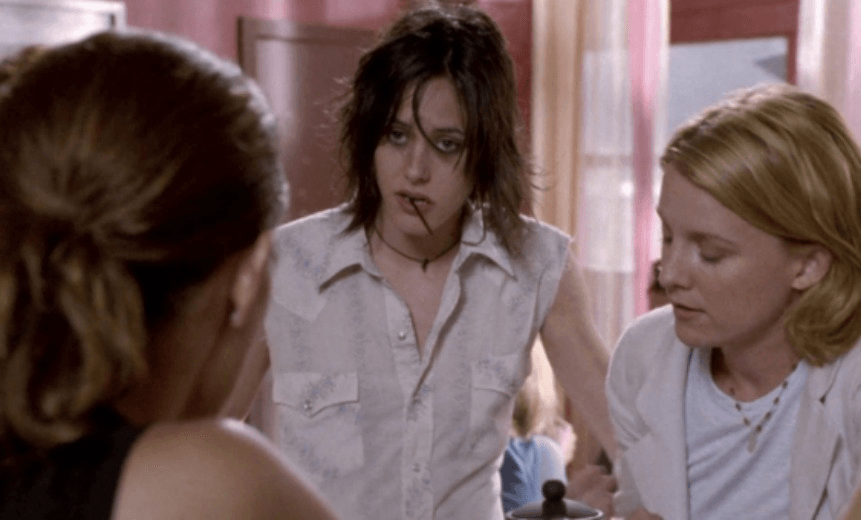 An unjust war in the Middle East is no excuse for this look. 
