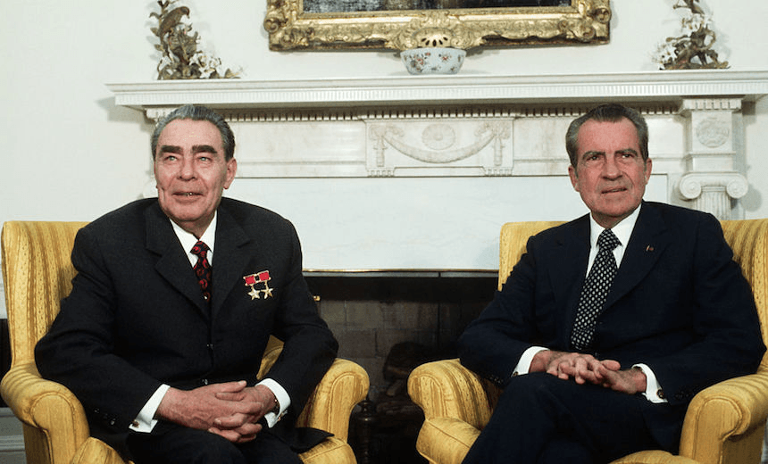 Soviet leader Leonid Brezhnev and President Richard Nixon sit in the Oval Office during the 1973 US-USSR summit. (Photo by © Wally McNamee/CORBIS/Corbis via Getty Images) 
