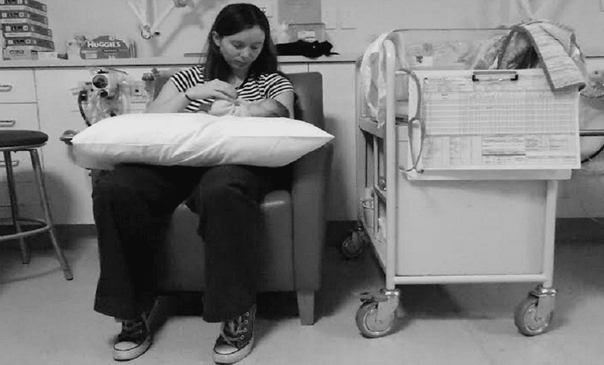 Tessa and her daughter Eva at Wellington Hospital 
