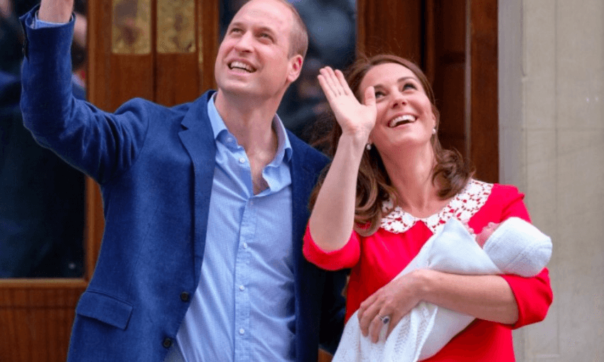 William and Kate waving at books, probably (Image: Twitter)  
