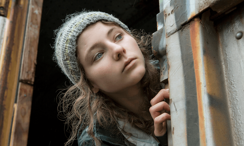 Thomasin Harcourt McKenzie in LEAVE NO TRACE (dir. Debra Granik). 
