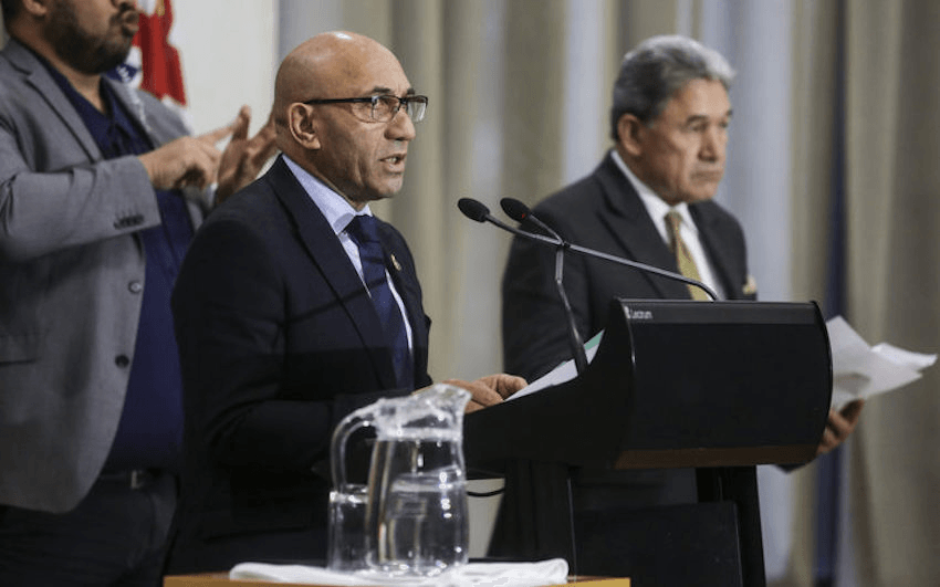 eight_col_Ron-Mark-Winston-Peters03