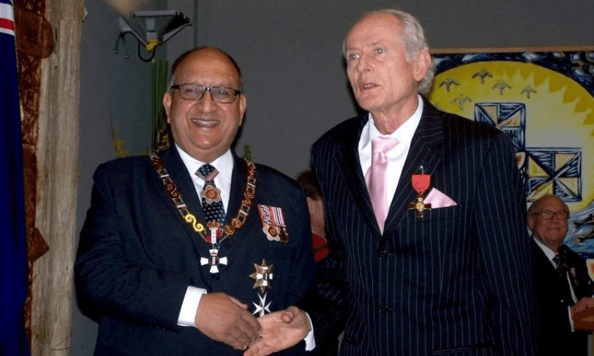Warwick Roger received the Insignia of an Officer of the NZ Order of Merit, for services to journalism on 25 September 2008