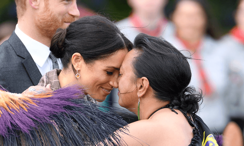 Meghan, Duchess of Sussex greets kaumātua while visiting Government House on October 28, 2018 in Wellington. Image: Karwai Tang/WireImage