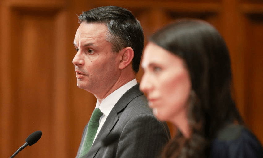 Climate change minister James Shaw and Prime Minister Jacinda Ardern have welcome the climate change commission report. (Photo by Hagen Hopkins/Getty Images) 
