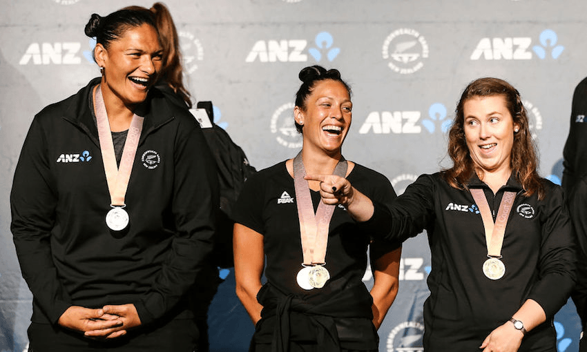 Dame Valerie Adams, Sophie Pascoe, and Julia Ratcliffe (Photo by Dave Rowland/Getty Images) 
