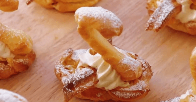 What sound does a cream swan make? 
