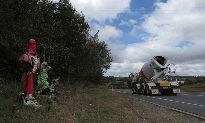 Crosses remind drivers of the road’s deadly record (photo: Teuila Fuatai).