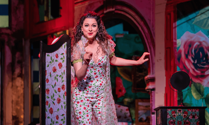 Sandy Piques Eddy in dress rehearsal for The Barber of Seville for the NZO. Photo: David Rowland / One-Image.com 
