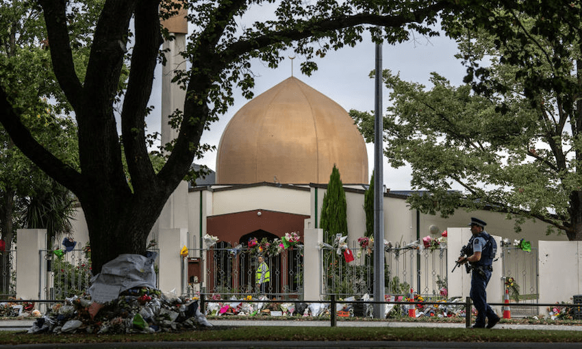 Al Noor mosque under armed police patrol on March 22, 2019 (Photo: Carl Court/Getty Images) 
