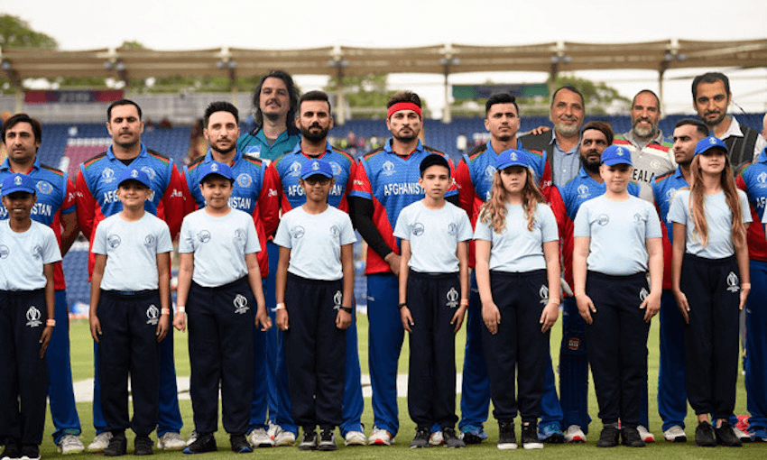 The Offspin’s team and the Afghanistan cricket team (Getty Images). 
