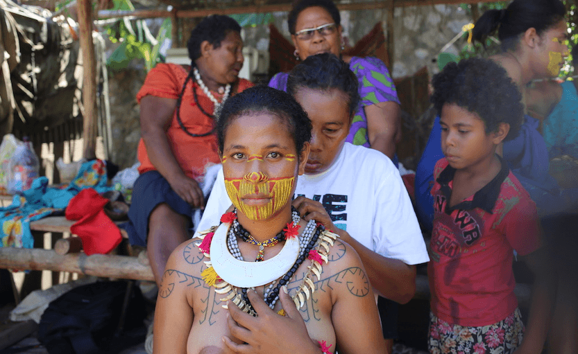 Drawing lines between us all: Julia Mage’au Gray’s Melanesian mark ...