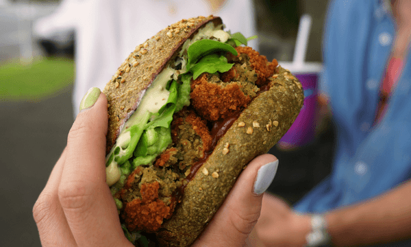 BurgerFuel’s new Electric Pūhā burger (Photo: Supplied) 
