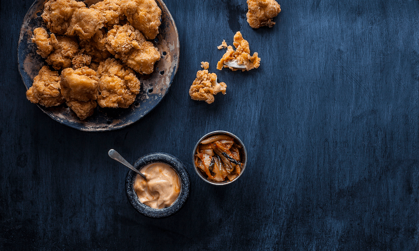 Heihei parai nā Karena rāua ko Kasey (Whakaahua: Deborah Aspray) 
