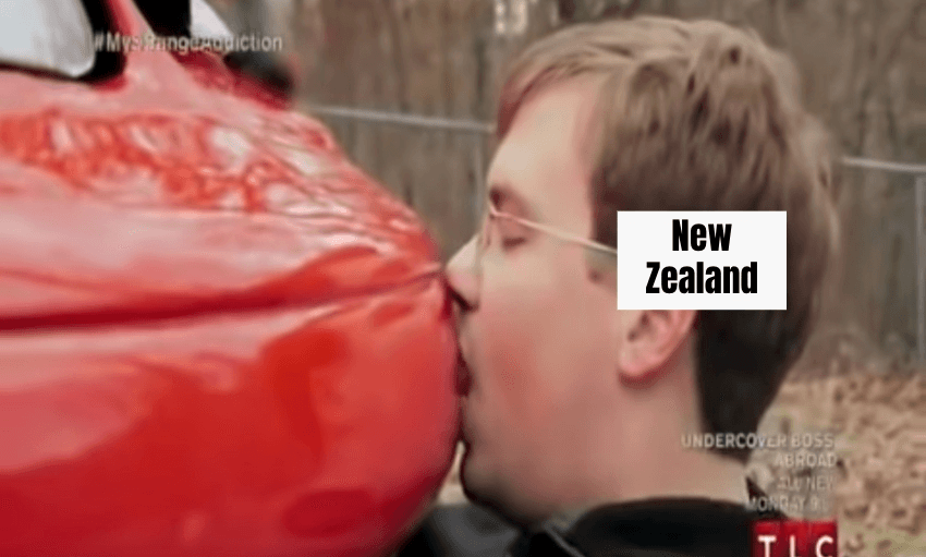 (Screenshot: youtube – ‘A dad learns that his son is sleeping with his car’) 
