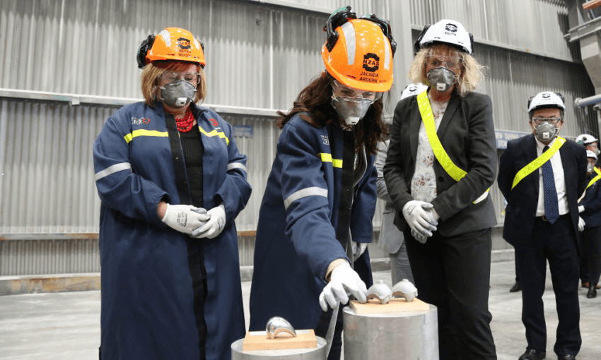 Jacinda Ardern on a visit to the  Tiwai Point Aluminium Smelter in 2018. (Photo by Dianne Manson/Getty Images) 

