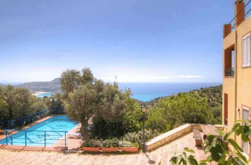 Mamma mia! This Greek villa could be yours for less than 600,000 New Zealand dollars (Photo: Green Acres) 
