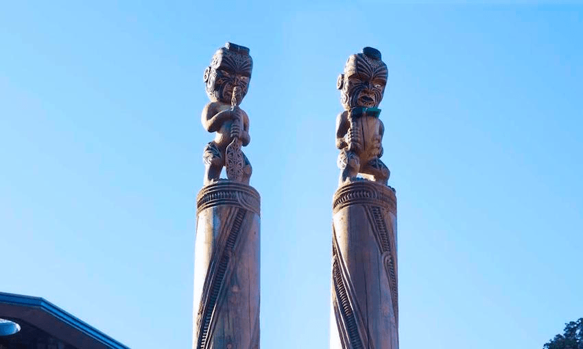 Ngā pou e rua o Te Whare Wānanga o Awanuiārangi.  (Image: wananga.ac.nz) 
