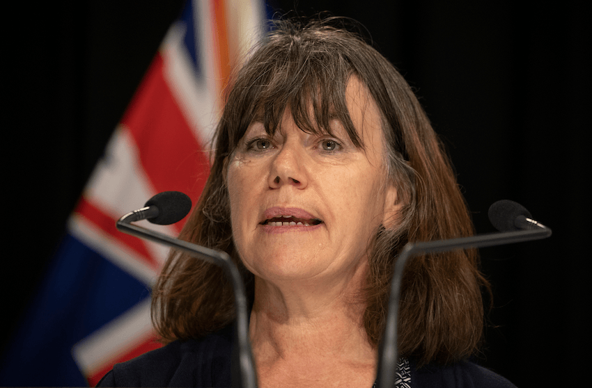 Director of public health Dr Caroline McElnay speaks to the press during a media update. (Photo: Mark Mitchell – Pool/Getty Images) 
