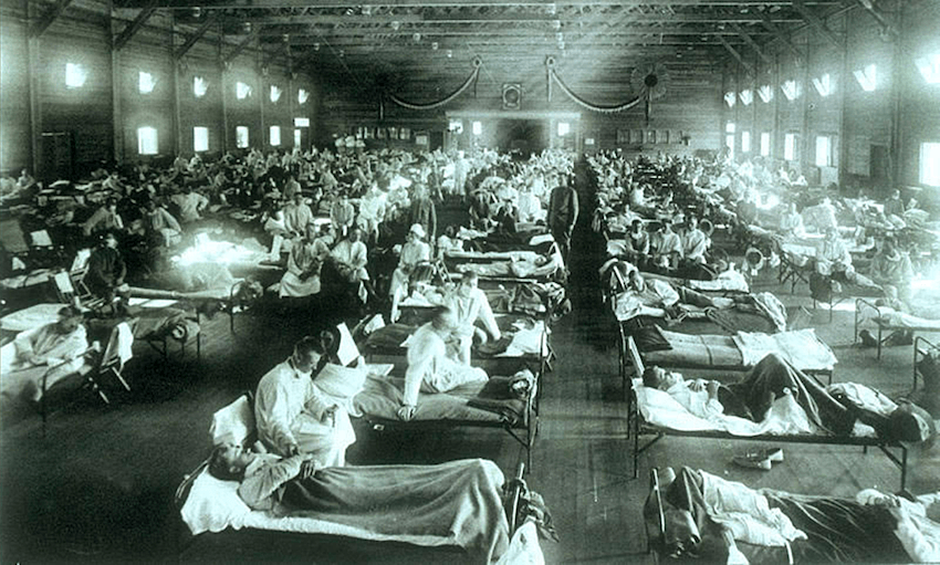 Emergency military hospital during influenza epidemic, Camp Funston, Kansas, United States in 1918 or 1919 (Photo: Creative Commons) 
