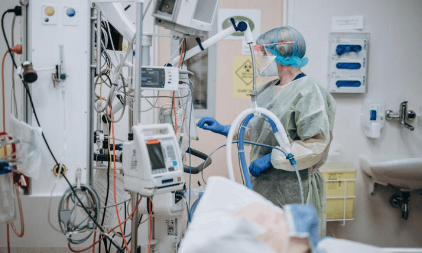 Health workers take part in ICU training for Covid-19 at Hutt Hospital (Photo: RNZ / Dom Thomas) 
