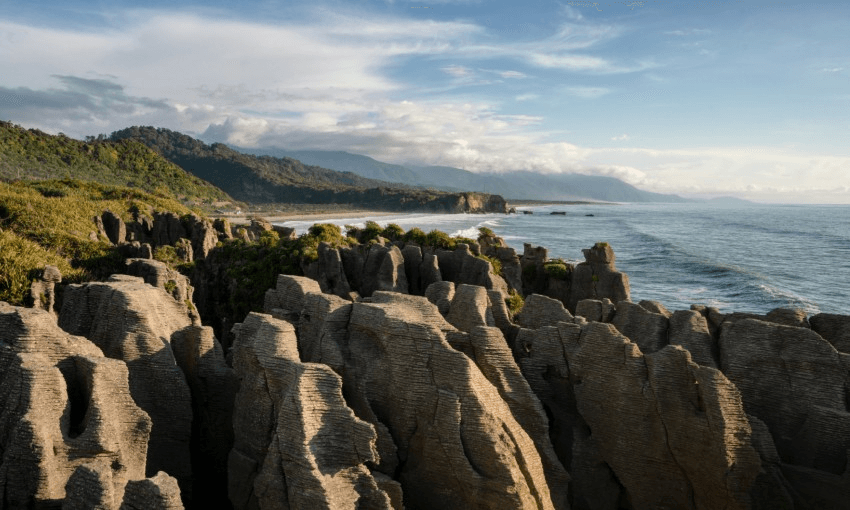 The pancake rocks at Punakaiki. (Photo: Getty Images)
