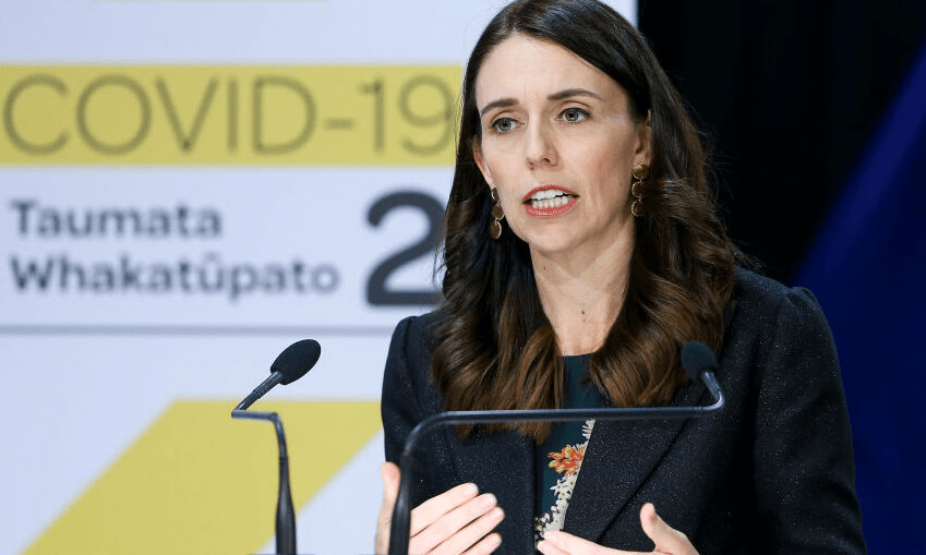 Jacinda Ardern speaks to media (Photo: Hagen Hopkins/Getty Images) 
