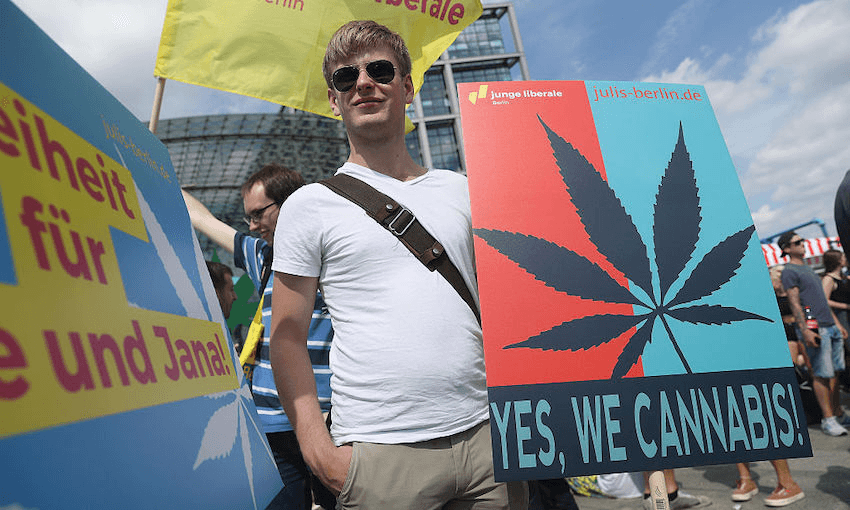 A German youth activist calls for the legalization of cannabis on August 13, 2016 in Berlin. (Photo: Sean Gallup/Getty Images) 
