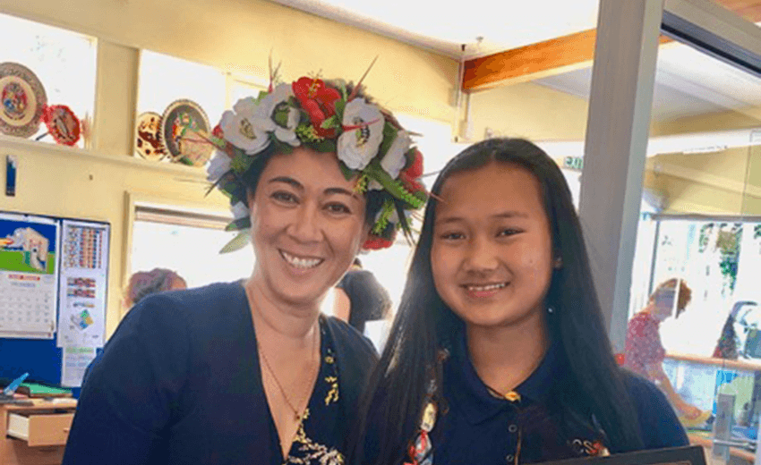 Māngere Central School principal Jacqualene Maindonald with student Roanna Wah, prior to lockdown. (Photo: Supplied)