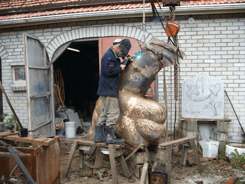 Vintage Llew, welding Ecce Homo (Photo: Gwilym Summers) 
