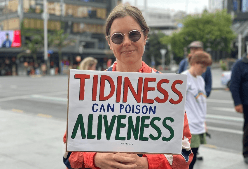 Anti-glyphosate protestor outside Auckland’s Town Hall (Photo: Sarah Smuts-Kennedy) 
