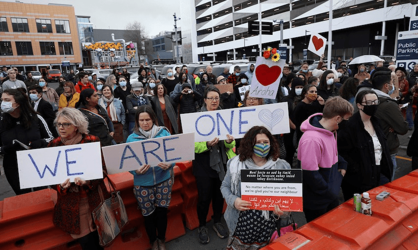 Members of the public in front of the Christchurch High Court during the last day of the sentencing of the March 15 shooter (Photo: SANKA VIDANAGAMA/AFP via Getty Images) 
