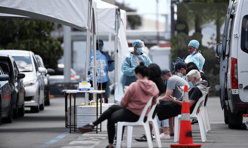 People waiting for a Covid-19 test in Auckland CBD in November 2020 (Photo: Fiona Goodall/Getty Images) 
