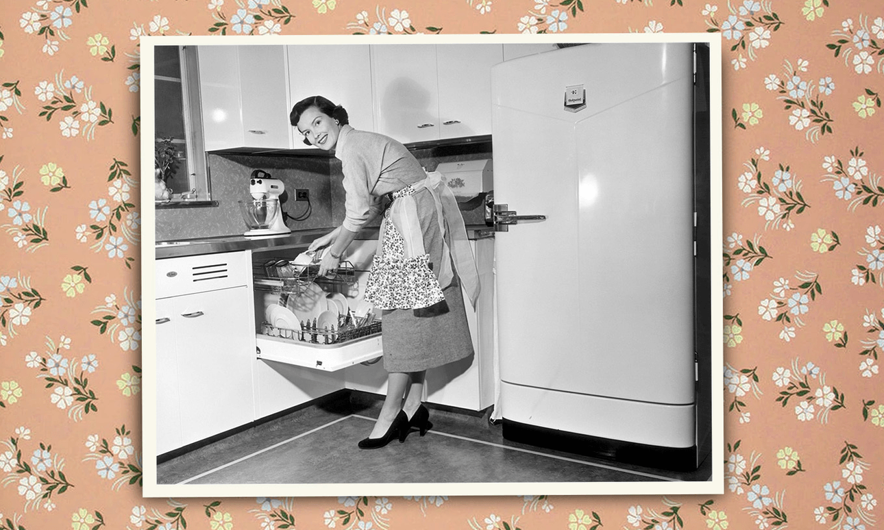 1950s housewife in kitchen