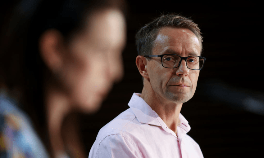 Jacinda Ardern and Ashley Bloomfield speak to media at the Beehive. (Photo by Hagen Hopkins/Getty Images)