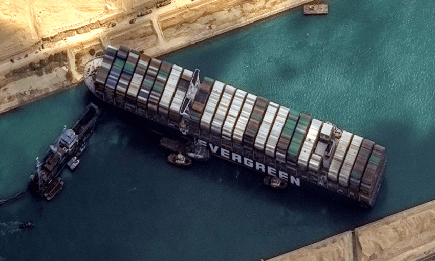 Maxars WorldView-2 high-resolution satellite imagery of the Suez canal and the container ship. Satellite image: 2020 Maxar Technologies 
