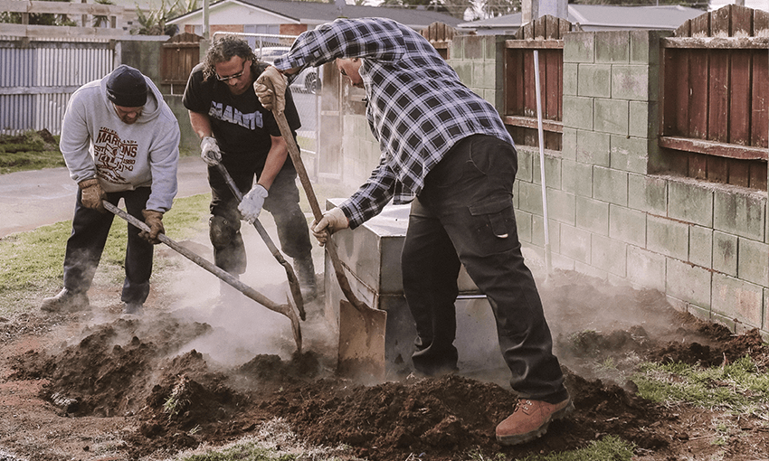 Preparing the hāngi (Photo: Koro’s Hāngi)