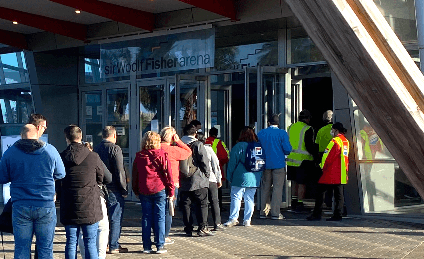 People line up at the mass vaccination event at the Vodafone Events Centre in Manukau, July 30. (Photo: Justin Latif) 
