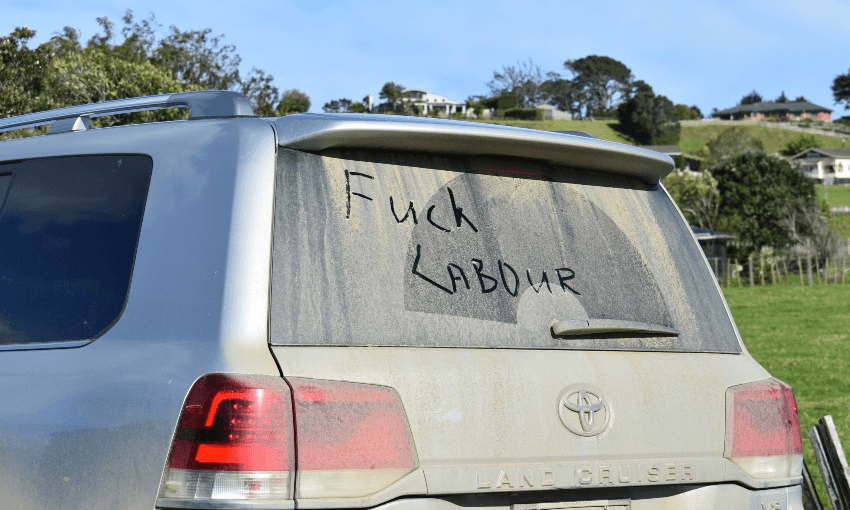 One of the more direct protest signs seen in Dargaville (Photo: Alex Braae)  
