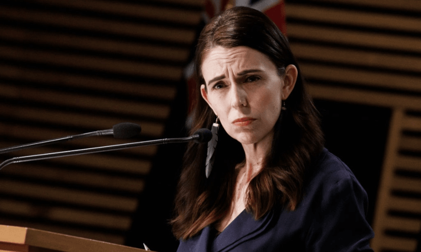 Jacinda Ardern addresses media at the Beehive. (Photo by Robert Kitchin – Pool/Getty Images) 
